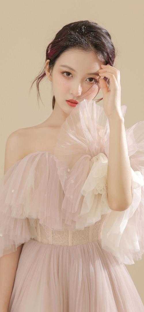本想咸鱼的我，竟成了大权臣许小闲季月儿