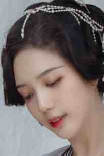 穿成女帝危机四伏
