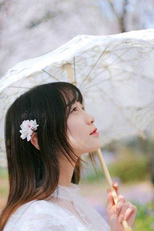 镇守皇陵三十年，我无敌人间秦玄秦玲珑