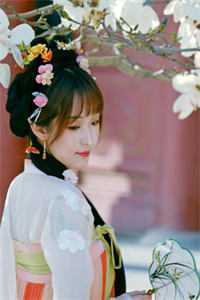 娘娘身娇体媚，靠宫斗谋后位