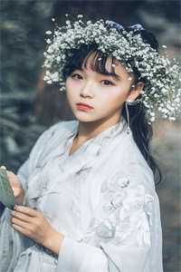 重生家奴，怎么转眼就成皇孙了？