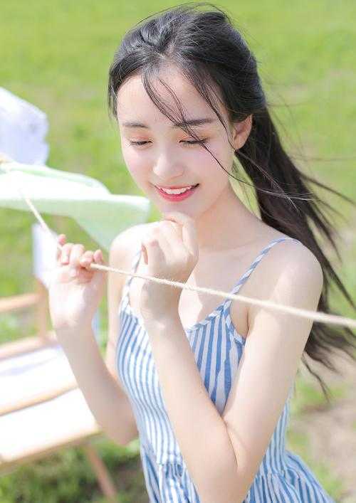 龙婿下山，师姐求我收敛亿点点