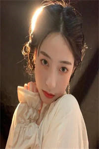 刚回城，我迎娶了冰山女神白富美