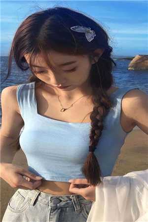 万朝抽卡聊天群：陛下，抽一个吧！