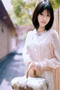 荒岛求生：和校花的那些日子