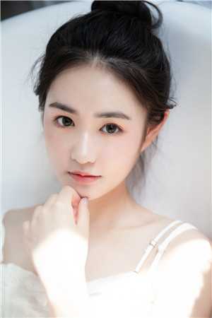 谁懂啊！歌手会评选，评审台都坐着前女友