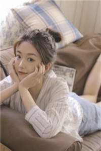 小说离婚后，寡欲大佬每天都想上位