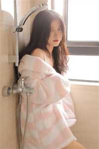 被亲妈抛弃后，后妈把我捡回了家