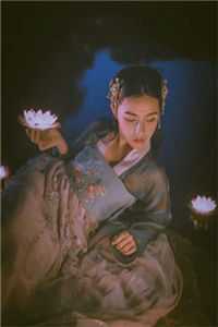 嫡女医妃：重生后女将军她杀疯了