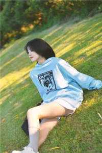 楼下两个面色难看的女人