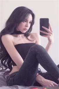 闪婚后，亿万总裁对我千依百顺