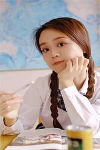 陆哲杜灵灵