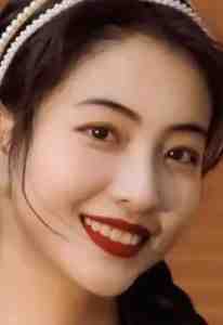 嫁给穷小子后，她成了百亿富婆