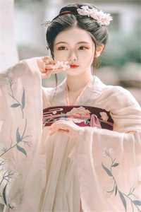 皇后卷哭了整个后宫
