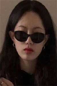 桑昕裴随