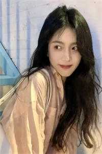 被挂断的电话瞳色渐深