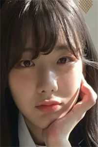 禀告首辅，夫人她又去给你物色美女了