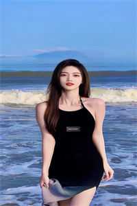 小可怜打造成女神，我成首富了小说