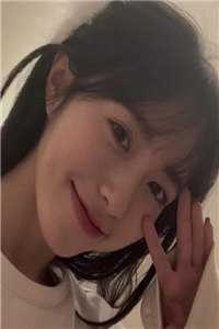 七零：囤满物资后，她靠空间无敌了