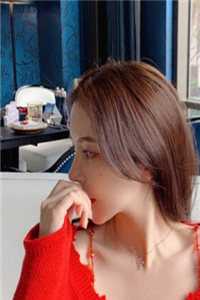 顶流女王怀里的病娇莫少脸又红了