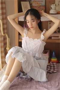 海难：和美女模特流落荒岛后