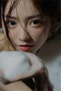 闪婚男机长，她错撩疯批老公