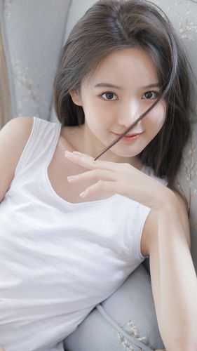 好家伙，开局闪婚了个千亿富豪！