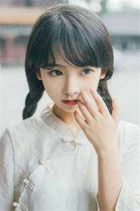与女帝同胎，她总想拔我脐带