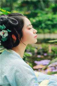 暗恋成真，我和女神先婚后爱