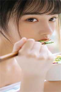 重生落寞侯府，她冷眼一笑嫁反派