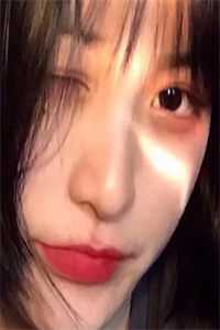 撞见上司秘密后，他平步青云了