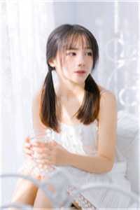 离婚后前妻光芒四射，总裁只想贴贴