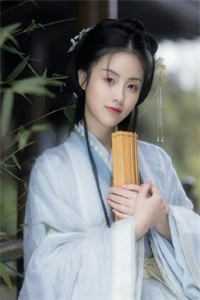 重生末世十天前，囤满物资的我被女神倒追