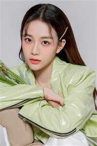 重生后，我改嫁病弱残王扶他上位