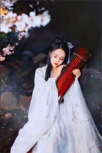 皇后不入爱河，暴君求她负责