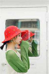 军婚甜蜜蜜：冷艳女保镖被宠成小娇妻