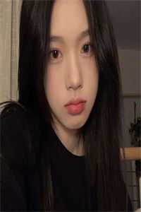 替嫁后，她成了皇家的团宠锦鲤