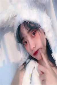 满院皆逗比，只有女主是疯批