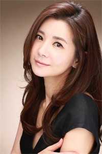 小夫人一身反骨，大叔乖乖臣服