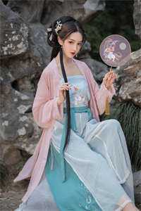 游玩魔都：被人发现我是长生老祖