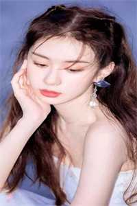重生成娱乐圈后妈，她靠内卷逆天改命