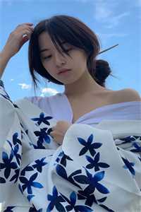 三国：开局被塞美人，这主公值