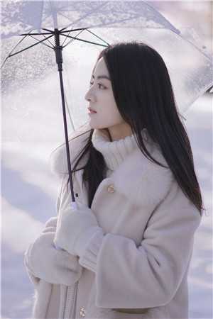 侯府嫡女被读心，炮灰全家杀疯了