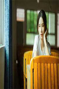 撞见天子后，她被宠爆后宫